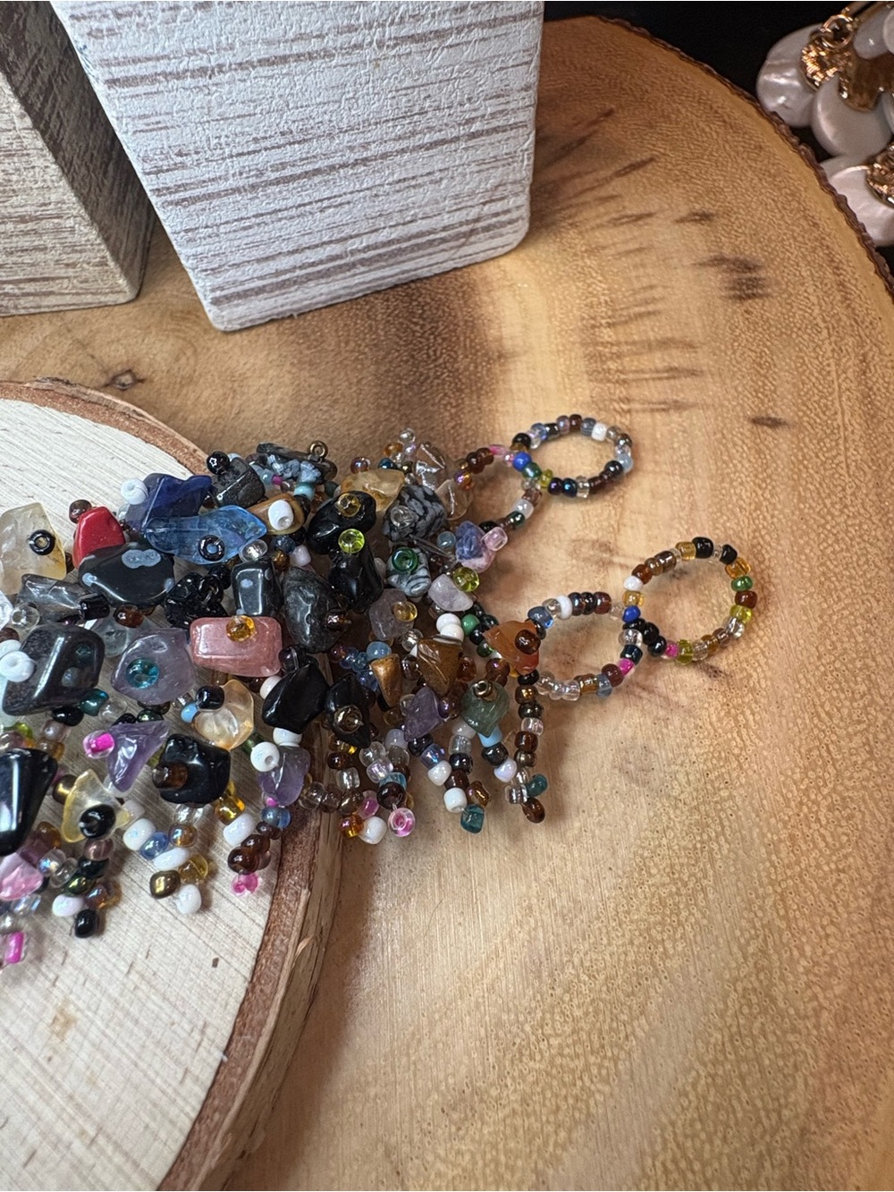 Vintage Multicolor Beaded Cluster Bracelet - Black, Red, Pink, Blue, Green, Gold - Picture 6 of 6